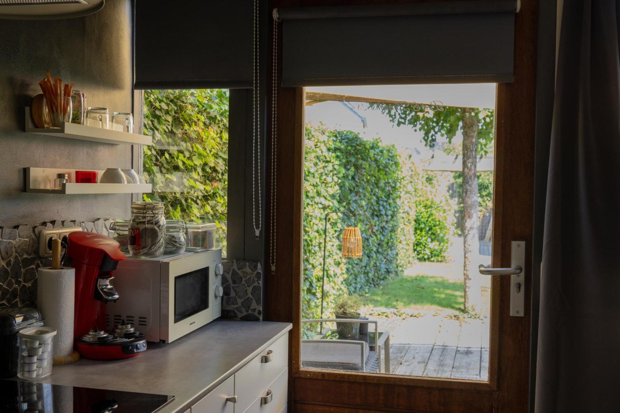 Bed & Breakfast 28 Appartement Met Prive Tuin Assen Exterior foto