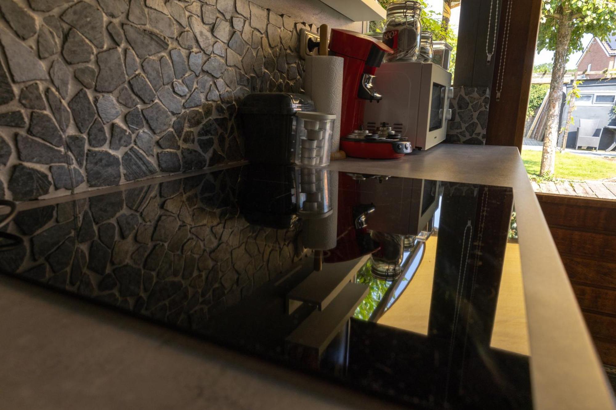Bed & Breakfast 28 Appartement Met Prive Tuin Assen Exterior foto