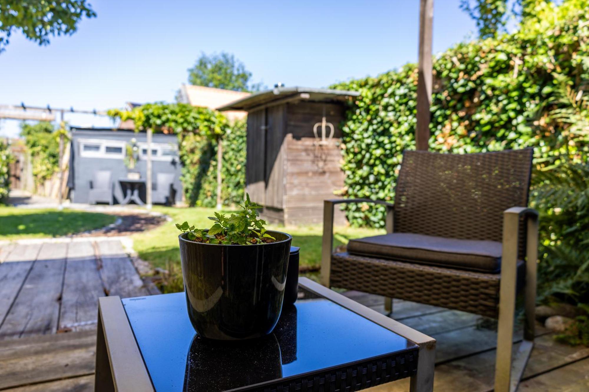 Bed & Breakfast 28 Appartement Met Prive Tuin Assen Exterior foto